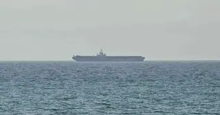 মার্কিন নিষেধাজ্ঞার মধ্যেই হরমুজ পার হলো চীনা জাহাজ